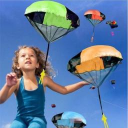 Hand Throwing Parachute Toy for Kids, Mini soldado voador, Camouflage Parachute, Jogos de esportes ao ar livre, Brinquedos educativos para crianças - Image 1