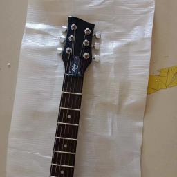 High Quyality Easy Taking Travel Guitar 34 Polegada 6 Cordas Mini Guitarra Elétrica High Gloss Black Color Free Cotton Soft bag - Image 4