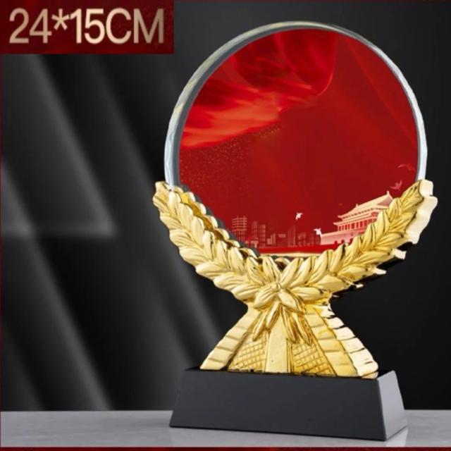 Decoração Criativa com Troféu de Cristal Vermelho Personalizado - Prêmios e Lembranças para Amigos e Dançarinos