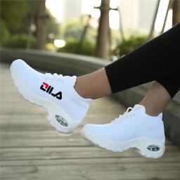Mulheres tênis sapatos de malha respirável altura crescente deslizamento-on meia feminina calçados ao ar livre tênis femininos plataformas de fundo grosso - Image 3