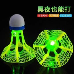Bola luminosa à prova de vento ao ar livre noturna de badminton, resistente a batir bola de treinamento de cola plástica, não quebrada, luminosa alta - Image 3