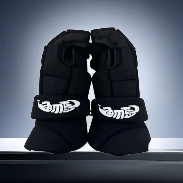 Luvas de Hóquei no Gelo para Artes Marciais e Esgrima: Confortáveis, Resistentes ao Frio e ao Desgaste, com Opções de Personalização para Atacado