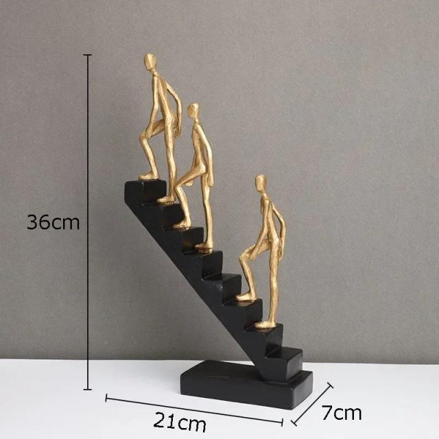 Escultura Criativa de Alpinista em Resina com Ouro-Chapeamento para Decoração de Mesa e Artesanato