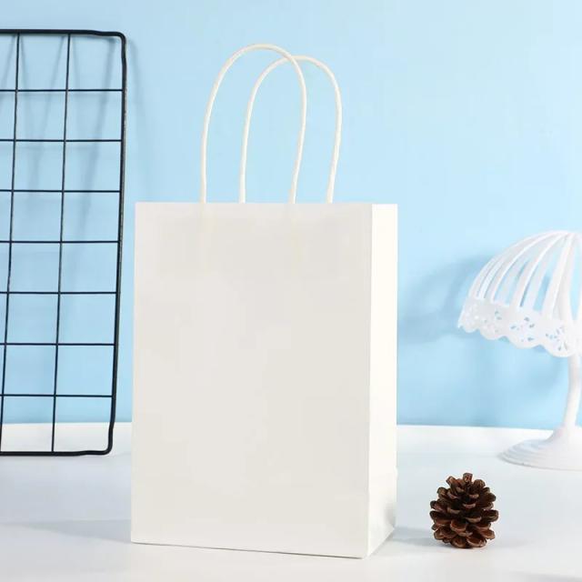 Conjunto de 10 Sacos de Papel Kraft para Presentes - Ideal para Natal, Dia dos Namorados e Casamentos