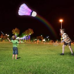 4/8 pçs badminton noite escura colorido iluminação led esporte badminton peteca passarinhos luz ao ar livre ponto shuttle cock - Image 5