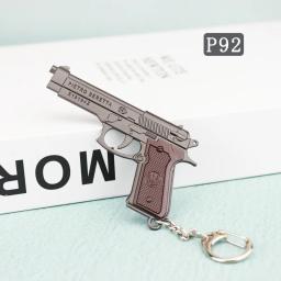 Game Gun Modelo P92, R45, R1895, Pingente Cosplay, Arma Anime Revolver, Chaveiro Mochila de Metal, Decoração Festa Halloween, Presente Coleção - Image 6