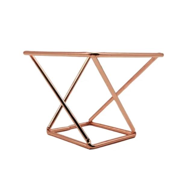 Suporte Tridimensional de Metal para Maquiagem e Secagem de Esponjas - Design Criativo em Ferro Forjado com Estilo Ovo