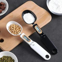 Escala eletrônica de alta precisão para pet, colher de medição, comida para cães e gatos, escala nutricional, display digital led, recipiente de alimentação preto - Image 1