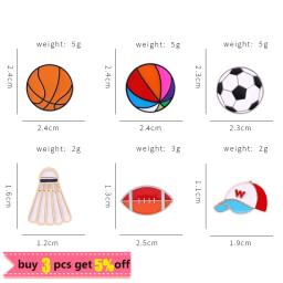 Bolas esportivas Esmalte Pins Menino Estudantes Futebol Futebol Bola de praia Atletismo Broche Pins Casacos Saia Emblema Jóias Amigos Presentes - Image 3