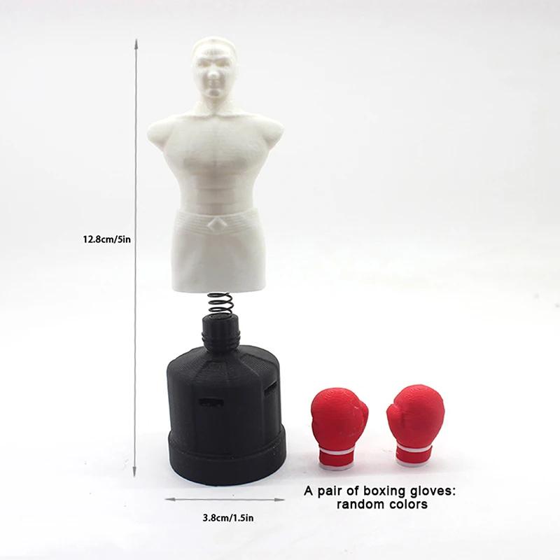 Saco de boxe em miniatura em escala 1/12 com luvas para decoração de casa de bonecas; Equipamento de ginástica para bonecas - Image 1