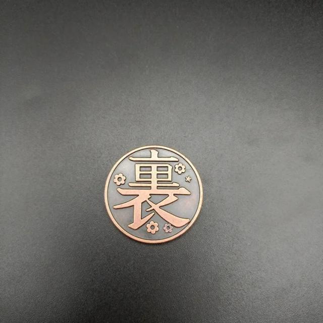Tokens de Metal e Moedas Comemorativas de Kimetsu no Yaiba: Cosplays de Tsuyuri Kanao e Kochou Shinobu
