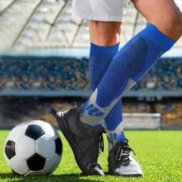 Meias de futebol antiderrapantes para homens, meio de panturrilha, respirável, antiderrapante, futebol, ciclismo, esportes, novo - Image 2