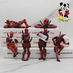 Disney deadpool 2 figura de ação sentado/piso postura modelo anime x-men mini boneca decoração pvc coleção estatueta brinquedo - Image 1