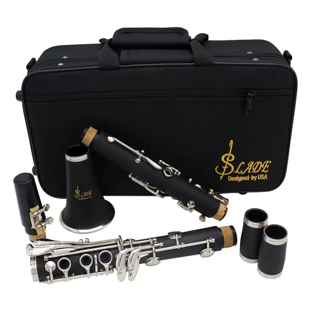 Clarinete Tenor Slade BB Profissional de 17 Teclas em Baquelite e Madeira com Caixa e Palheta Inclusas
