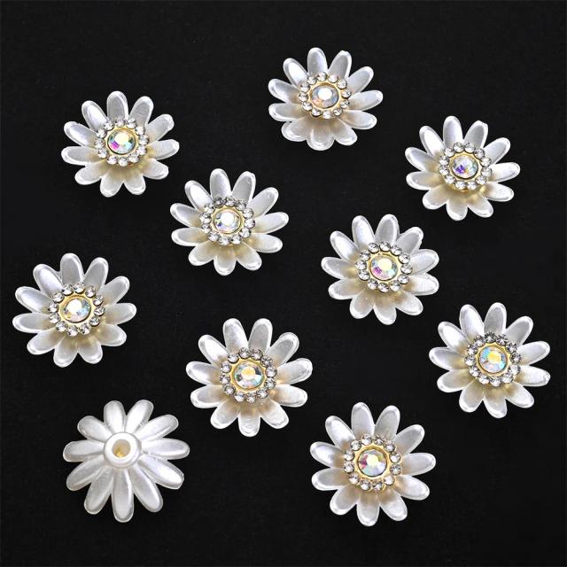 Encantos Florais Elegantes com Imitação de Pérolas e Strass - 30 Unidades para Jóias DIY, Decoração Artesanal e Acessórios de Moda