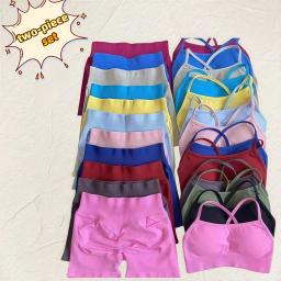 Conjunto de fitness de 2 peças 2025 verão cruz suspender sutiã esportivo e shorts de quadril conjunto de fitness feminino yoga multicolorido pilates equitação conjunto - Image 1