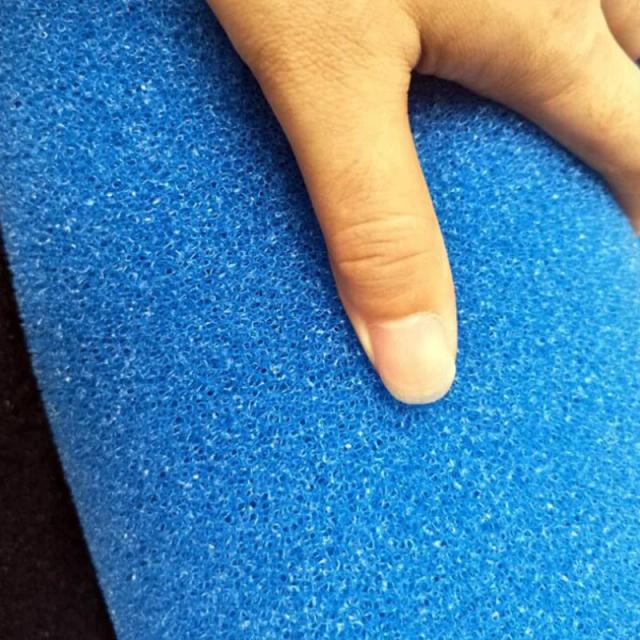 Espuma de Filtragem Bioquímica para Aquários 50x50x2cm nas Cores Preto, Azul e Amarelo - Ideal para Tanques de Peixes