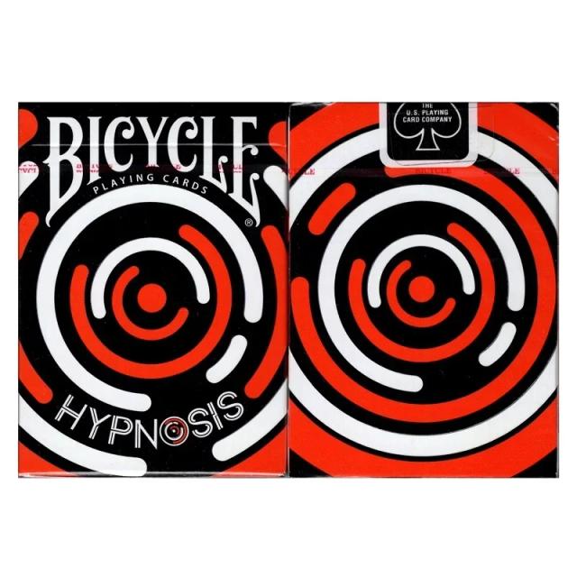 Hipnose em Bicicleta: Truques Mágicos e Jogos de Cartas ao Estilo Pôquer com Magic the Gathering