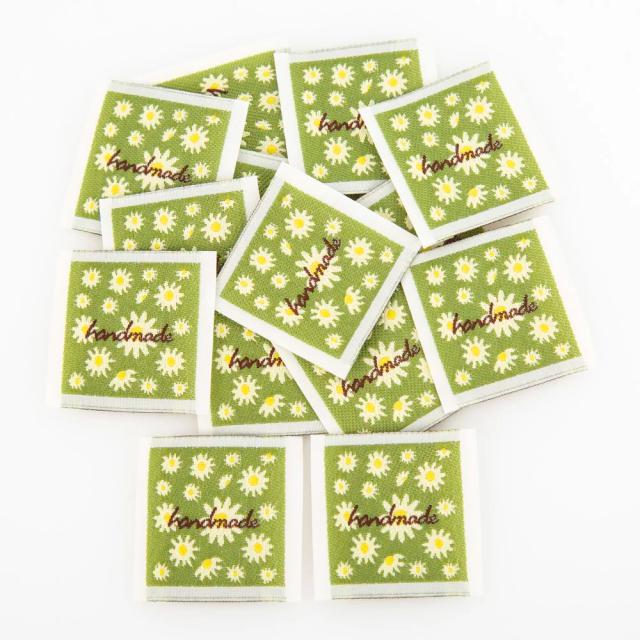 Etiquetas Artesanais de Pano Verde Margarida para DIY, Costura e Decoração - Pacote com 50 Peças