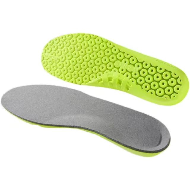 Palmilhas de espuma de memória para tênis de corrida: conforto, absorção de choque e suporte de arco respirável