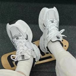 Tênis de rede respirável para mulheres, tênis de corrida casual, tênis ao ar livre, superfície sola grossa, calçado líquido, esportes, novo, verão - Image 2