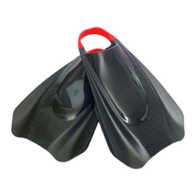 Fins Unissex de Natação Profissional em Silicone Confortáveis com Design de Lâmina Curta e Salto Aberto para Uso Esquerdo e Direito