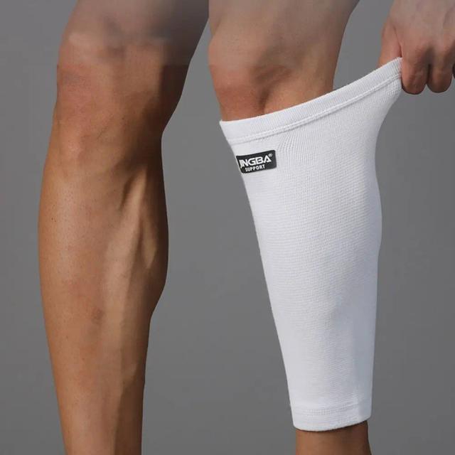 Mangas de Compressão para Canela e Panturrilha com Amortecimento - Ideal para Homens e Mulheres em Basquete, Futebol e Corrida - Cor Branca