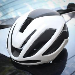 Capacete de Ciclismo Ultraleve para Homens e Mulheres, Aero Outdoor Sport, Capacete de Bicicleta MTB Road, Integralmente Moldado, Capacete de Bicicleta Vermelho - Image 2