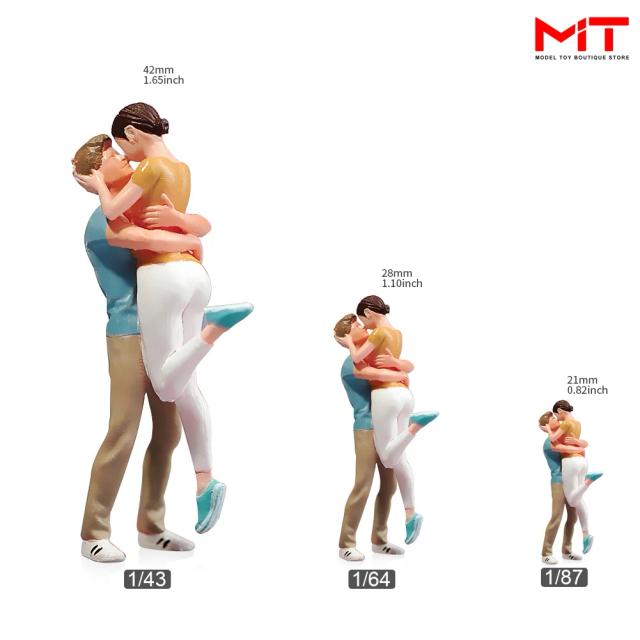 Miniaturas Sem Pintura de Menino e Menina se Abraçando - Lover Kissing em Escala 1:87, 1:64 e 1:43