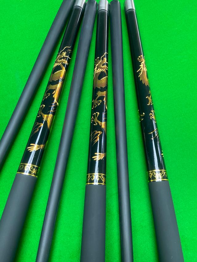 Cue de Bilhar Profissional 9 Ball e Carom em Fibra de Carbono com Ponteira de 12.5mm e Design Elemento Dragão