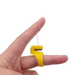 3/6 pçs cortador de linha de plástico lâmina dedo agulha artesanato dedal faca anel diy máquina costura bordado acolchoado ferramenta acessório - Image 5