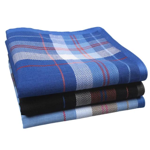 Lenços Masculinos Clássicos em Xadrez 100% Algodão 43x43cm - Conforto e Estilo para Ternos