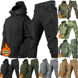 Conjunto de jaqueta impermeável com capuz, casca macia, pele de tubarão, calças de carga à prova de vento, terno multi-bolsos, uniformes, 2 peças - Image 1
