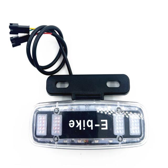 Luz Traseira LED para E-bike - Segurança e Visibilidade com 4 Modos de Iluminação Colorida para Passeios Noturnos e Corridas