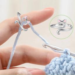 Ajustável Crochet Hook Ring para iniciantes, Cute Cat Ring, Knitting Thimbles Winder Tools, Yarn Guide, Finger Holders - Image 1