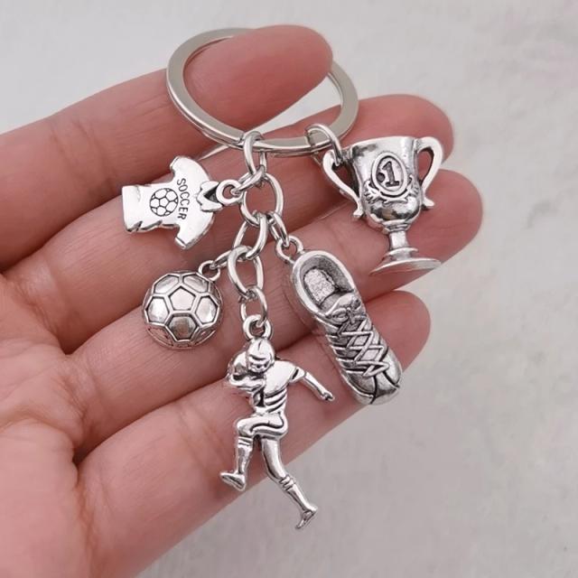 Chaveiro do Futebol: Acessórios DIY para Jovens Amantes de Esportes com Tênis e Camiseta Encantadores