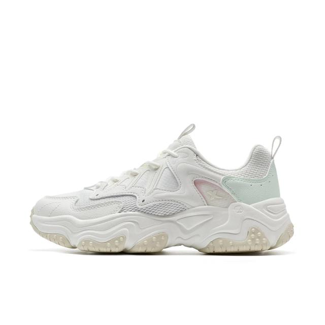 Xtep youmu sapatos de lazer femininos 2025 verão de sola grossa que aumenta a altura leve respirável retro sapatos casuais 875218320009