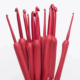 Agulha de Crochet de alumínio com alça de silicone Ganchos de crochê vermelho DIY Agulhas de tricô para camisola Ferramenta de costura Weave - Image 2