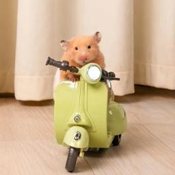 Hamster Motocicleta Toy para Guinea Pig, 360 Graus Rotating Light, Scooter Elétrico, Animais de Estimação, Pequeno Animal - Image 5