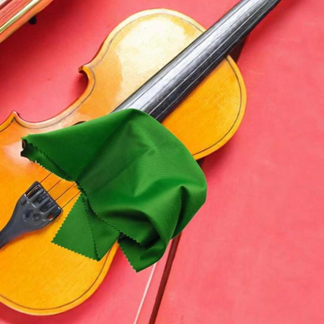 Pano de Limpeza para Violino, Violoncelo, Clarinete e Trompete: Cuidados Essenciais para Seus Instrumentos Musicais