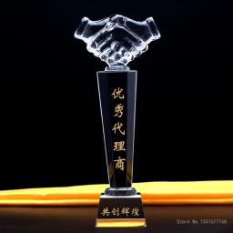 Personalizado gravado cristal troféu, Handshake modelagem para ganhar, competição reunião anual, excelente prêmio, 1pc - Image 1