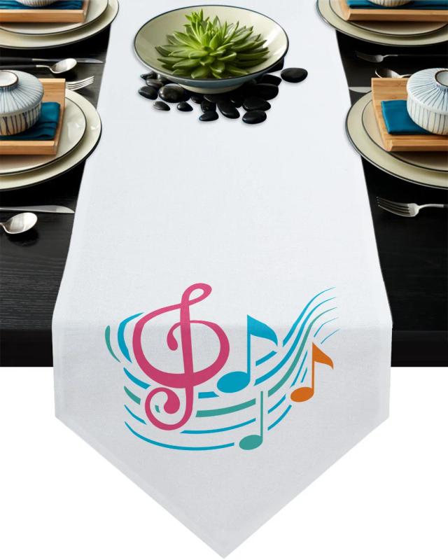 Decoração Musical para Recepção: Folhas de Música em um Buffet Rústico e Moderno para Casamentos e Jantares na Fazenda