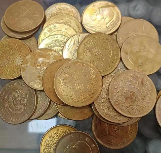 Conjunto Completo de Moedas Antigas em Latão Dourado com Cabeça Grande - Coleção Ocean VariSW 20 Yuan Longyang