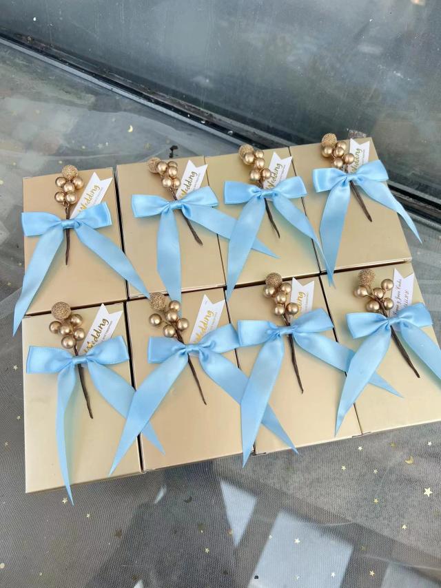 Caixa de Doces e Presentes para Festa de Aniversário - Pacote com 10 Caixas Decorativas em Papel