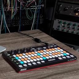 Akai professional fire fl studio controlador de desempenho, para palco de dj, 4x16 matriz de almofadas rgb sensíveis à velocidade, display oled - Image 6