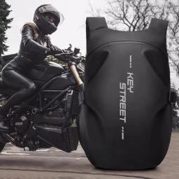 Mochila impermeável de grande capacidade, Saco de armazenamento de capacete com faixa reflexiva, Motocicleta ciclismo caminhadas mochila - Image 1