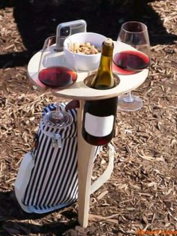 Mesa de vinho dobrável criativa com mesa redonda, copo de vinho de madeira, suporte para piquenique ao ar livre e acampamento, cremalheira portátil do vinho - Image 1