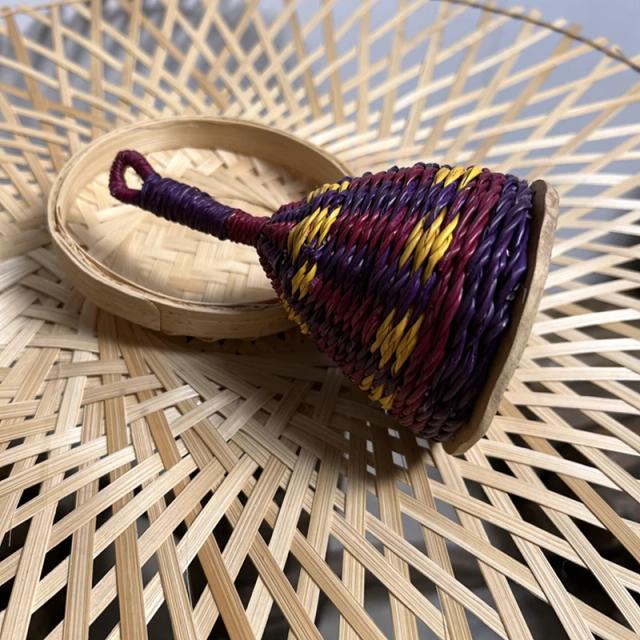 Anel de Mão em Grama de Elefante Africano, Caxixi Artesanal, Instrumento Tribal e Pingente de Bebê com Martelo de Areia