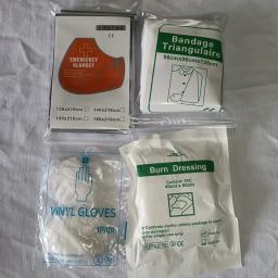 Kit portátil de primeiros socorros para aventura ao ar livre, kit multiúso de primeiros socorros com equipamento médico básico, presentes para ele - Image 4