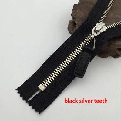 Zíper Close-End 15-50 cm para Costura em Metal - Acessórios de Vestuário em Ouro, Preto e Prata - P128N, 1 Peça